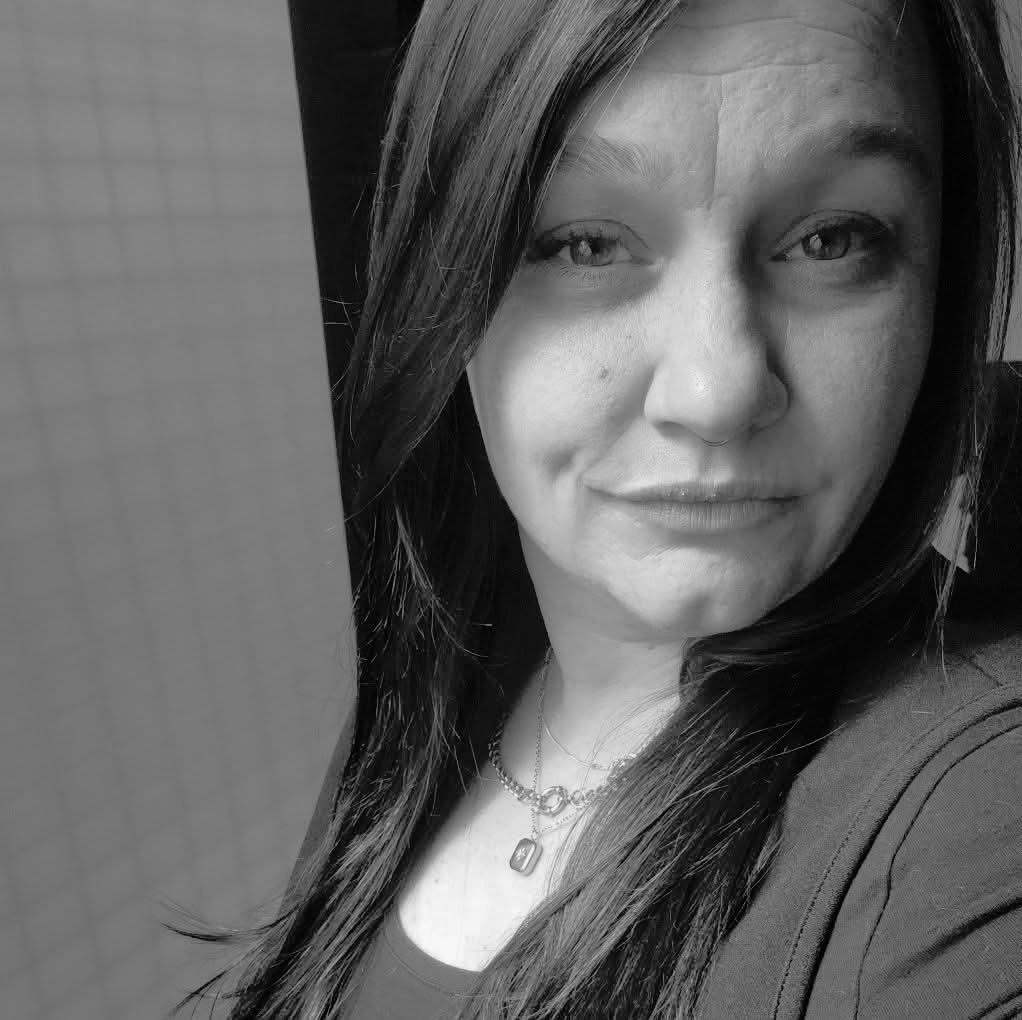 Beauty Therapist /Nail Technician – Lana : Beauty Therapist /Nail Technician